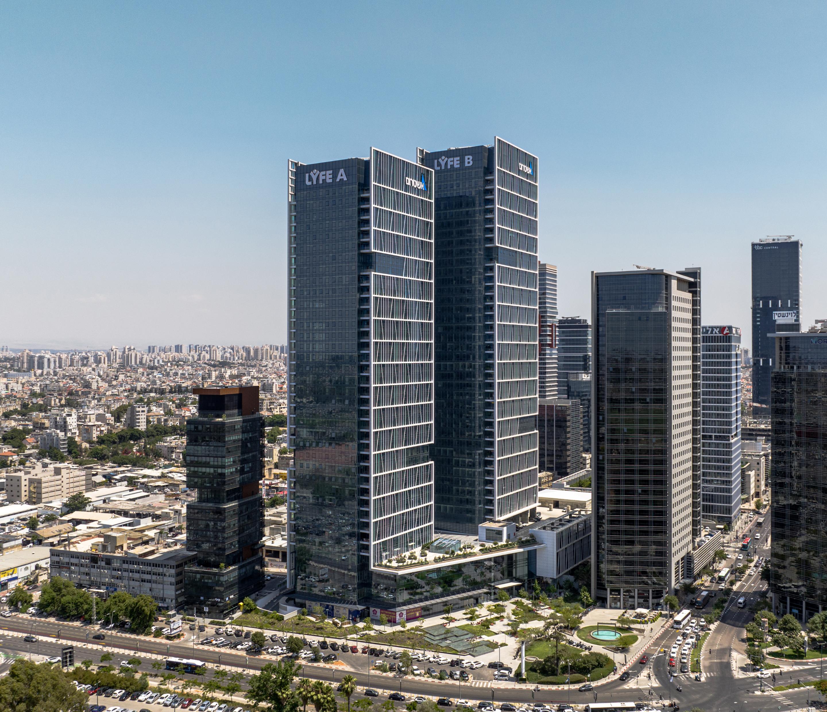 מגדלי לייף LYFE Towers