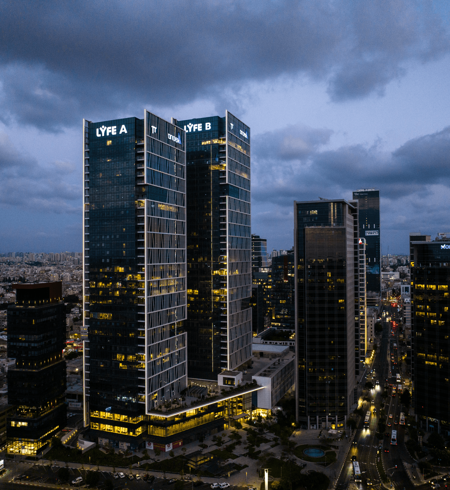 מגדלי לייף LYFE Towers 