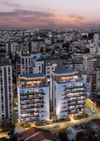 שני בניינים המתנשאים לגובה 9 קומות Two 9 Story Buildings