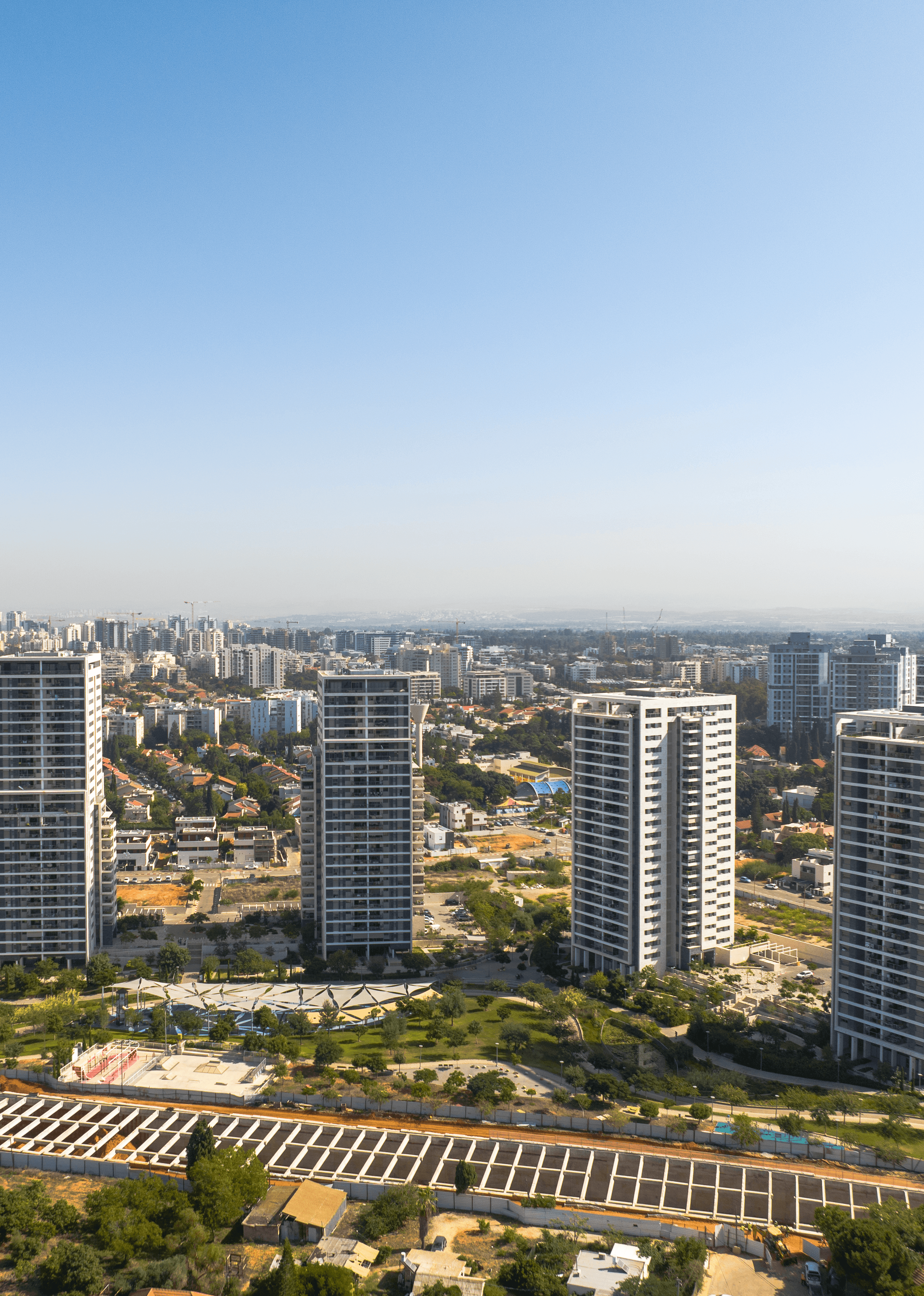 מתחם מגורים חדש ויוקרתי בגוש דן A New Luxury Residential Complex in the Gush Dan Area