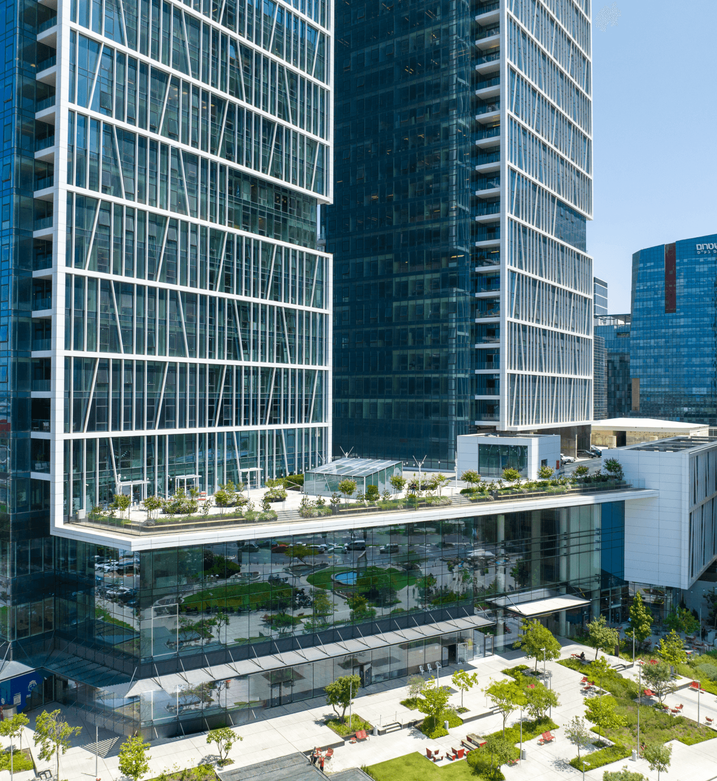 אזור כניסה של מגדל Entrance Area of a Tower